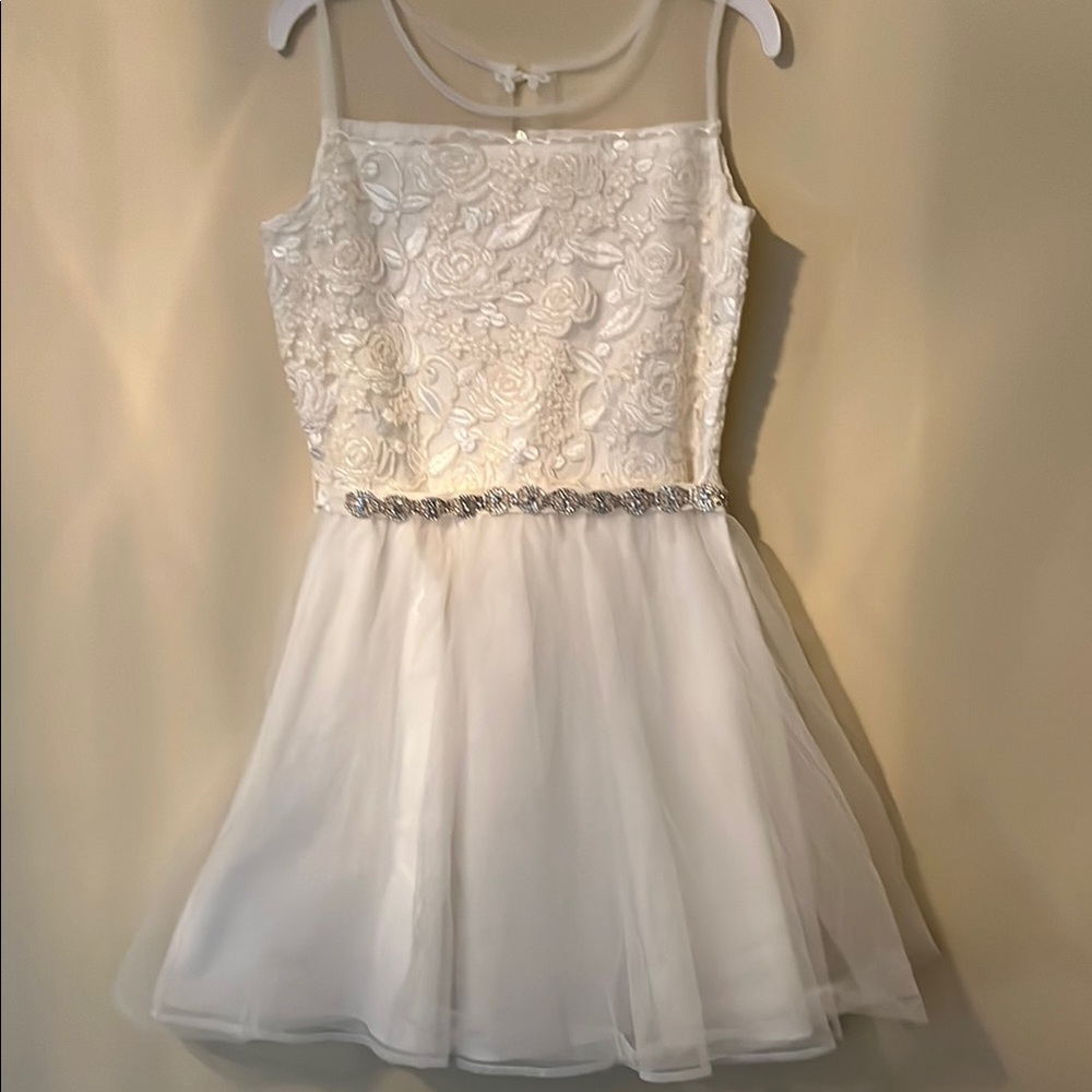 American Girl Cream A-line Sleeveless Dress